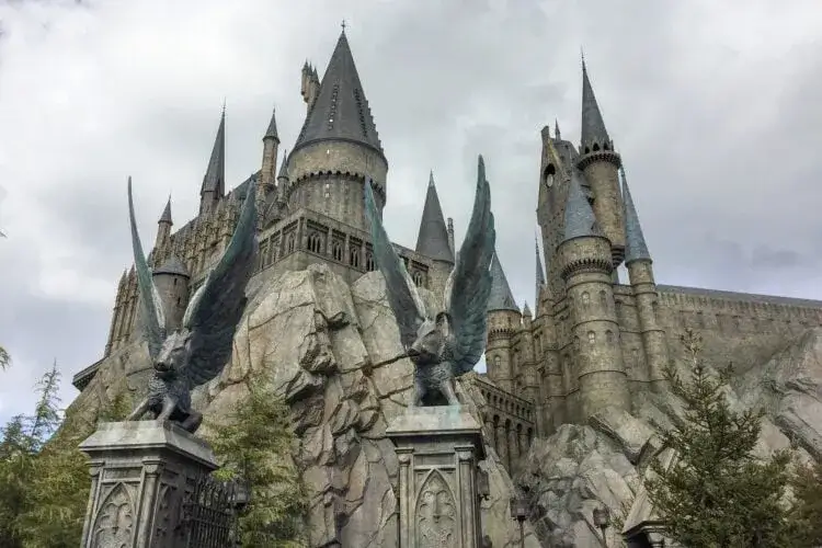 Gdzie jest filmowy Hogwart? Odkryj magiczne miejsca w Wielkiej Brytanii