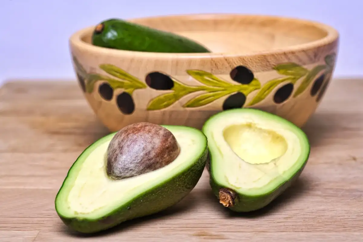 Awokado kcal - Ile kalorii ma połówka i jak liczyć je poprawnie?
