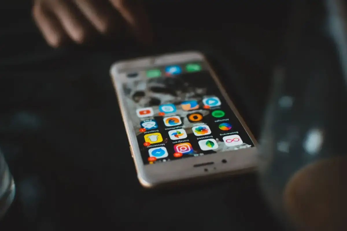 Jak poprawić kondycję baterii iPhone i uniknąć szybkiego rozładowania