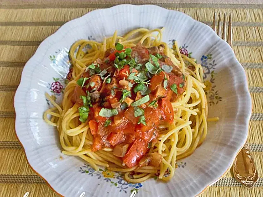Pyszne spaghetti wegetariańskie: zdrowe przepisy bez mięsa