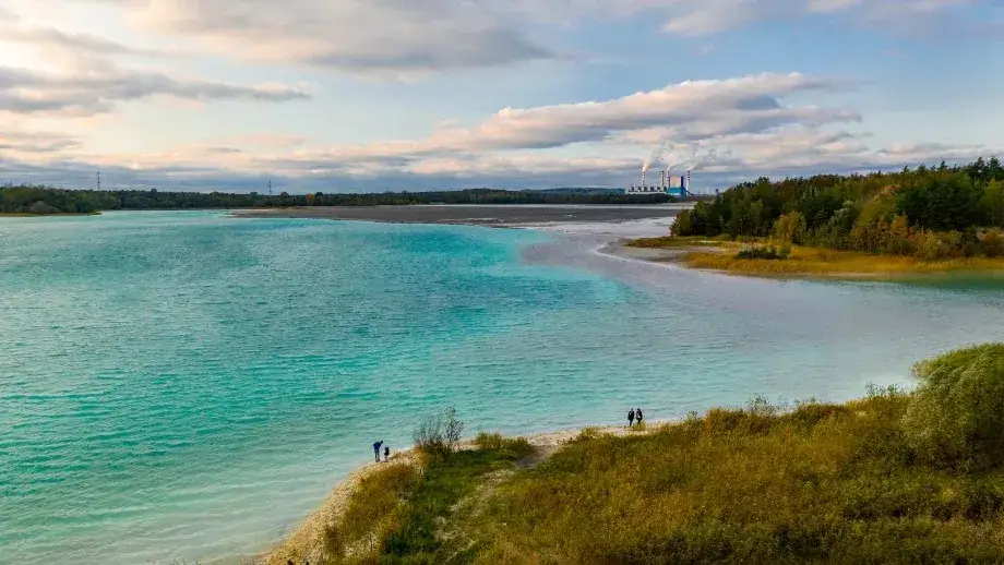 Jezioro Turkusowe w Koninie – tajemnice, historia i atrakcje
