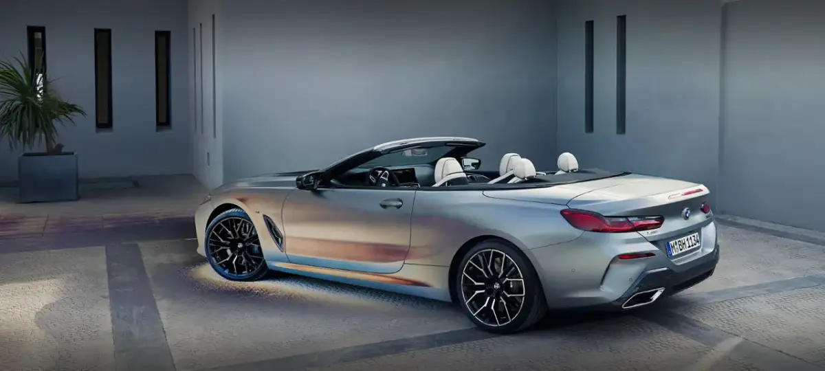 BMW 8 Cabrio: Luksusowy Kabriolet z Mocą i Elegancją