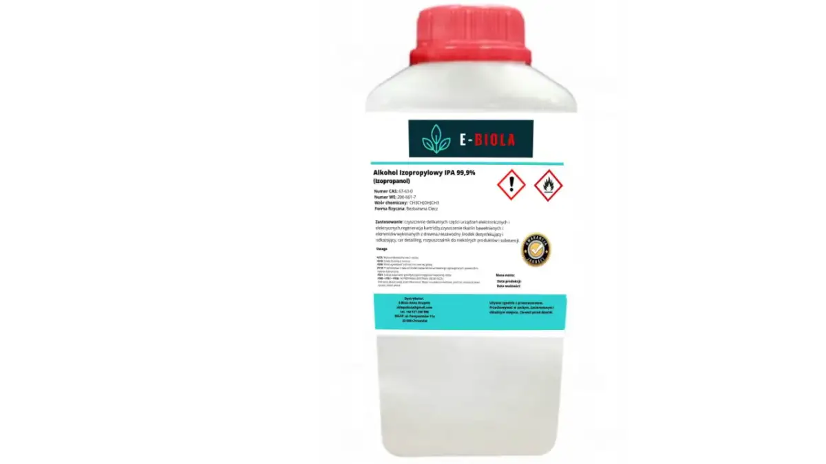 Butelka z etykietą: Alkohol Izopropylowy IPA 99,9% (izopropanol) - uniwersalny środek czyszczący i dezynfekujący.