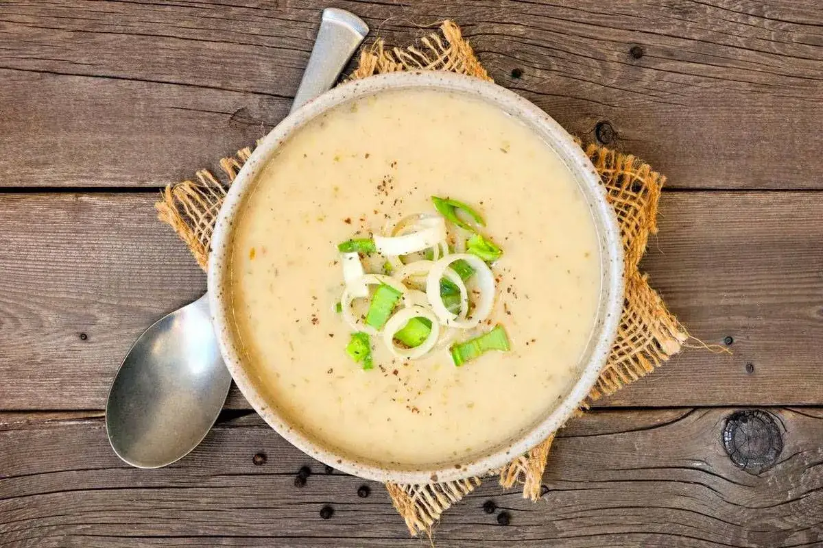 Minestra di patate: la ricetta perfetta e cremosa | Guida completa