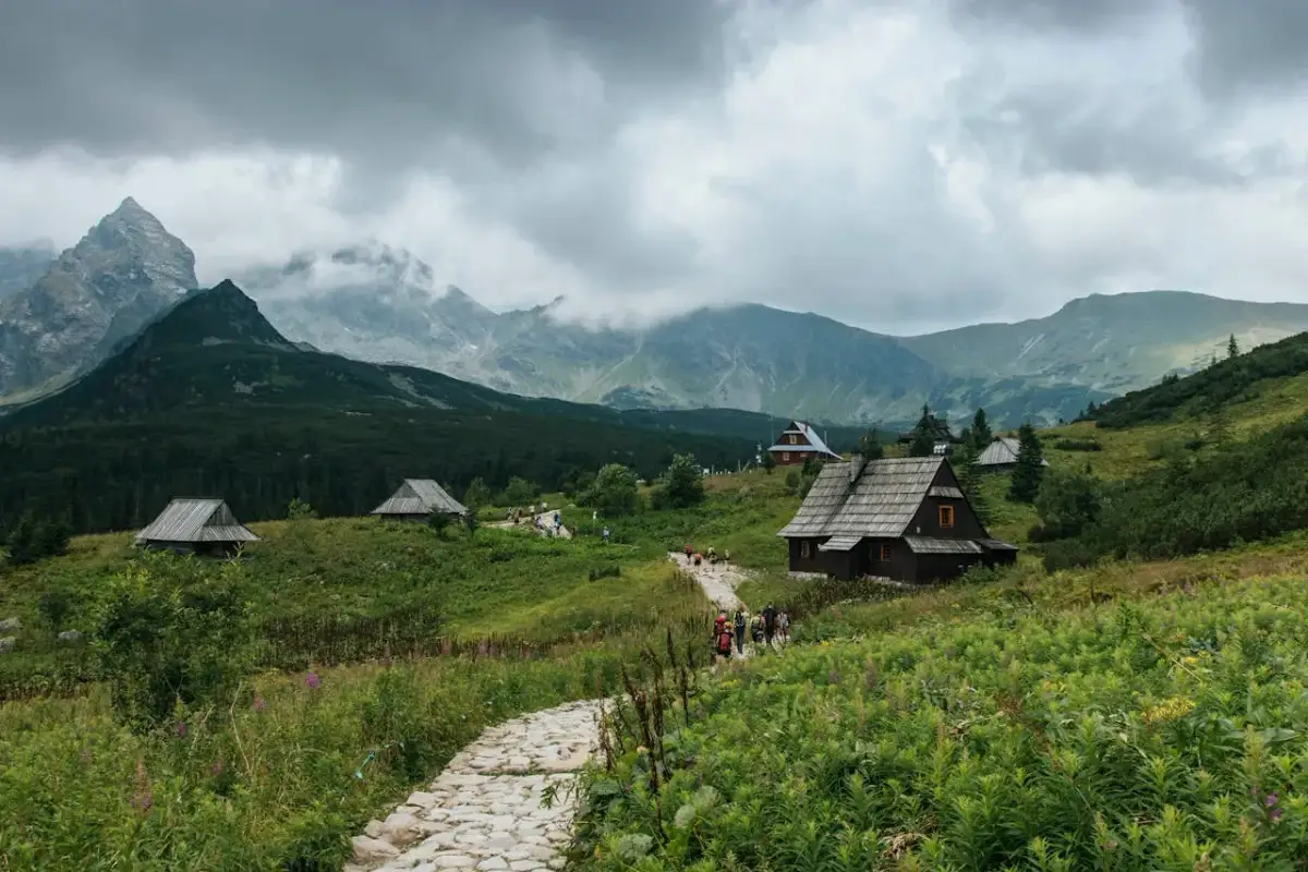Zakopane: Co zobaczyć? Odkryj Tatry i uniknij pułapek!