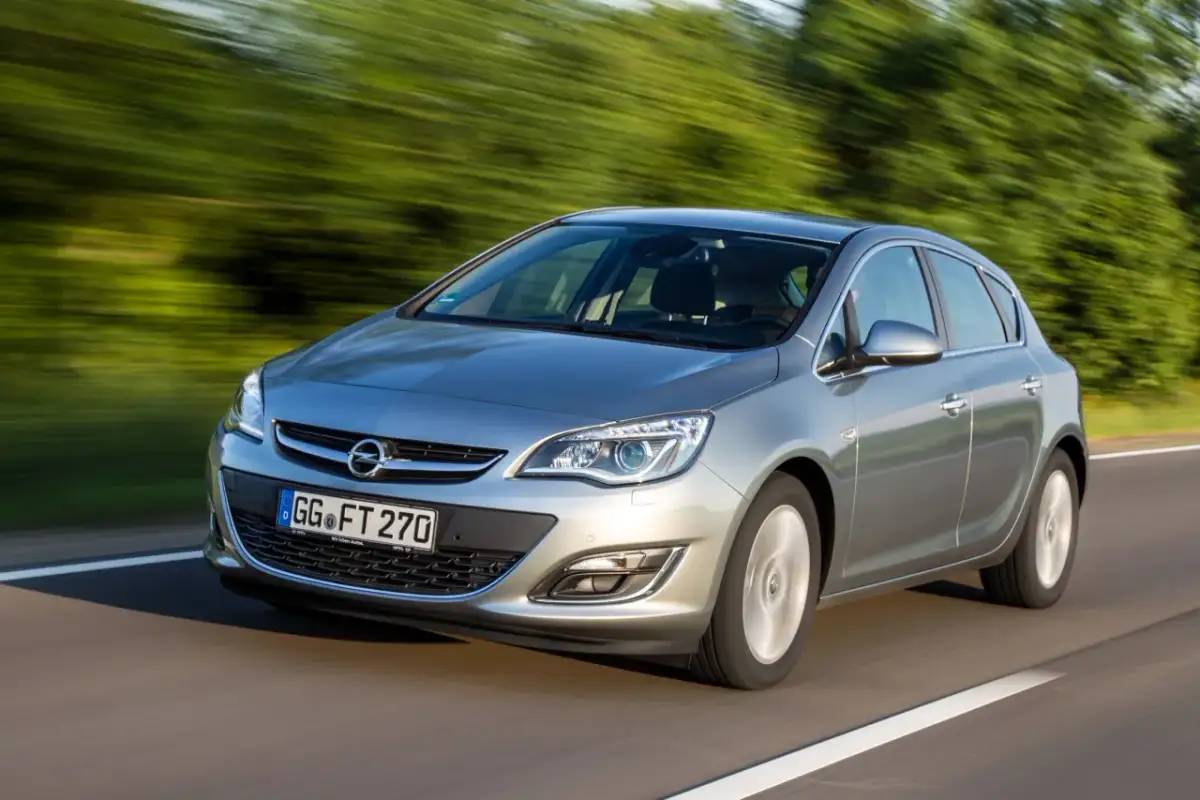 Astra J diesel: Który silnik CDTI? Wybierz mądrze i uniknij usterek!