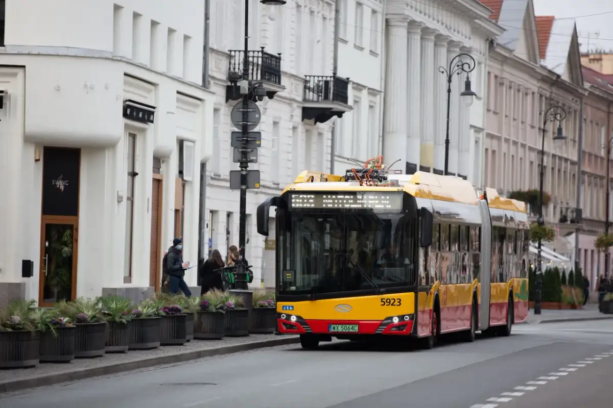 Ile zarabia kierowca autobusu? Zaskakujące różnice w wynagrodzeniach