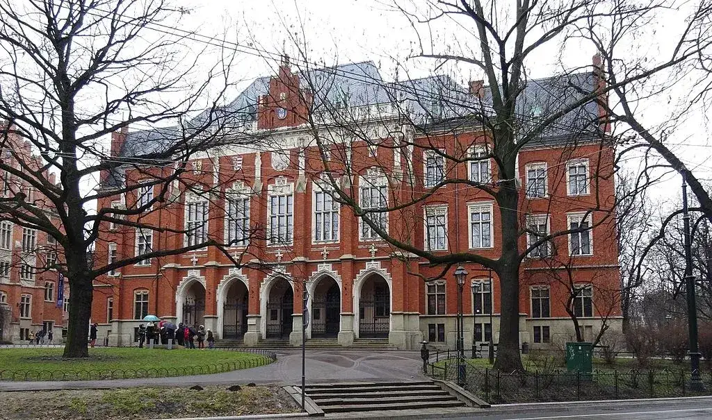 W jakim celu Kazimierz Wielki założył pierwszy uniwersytet w Polsce?