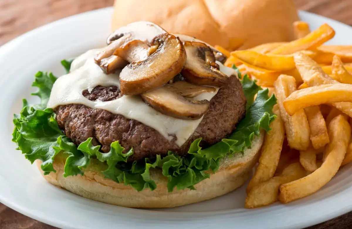 Jak usmażyć idealnego burgera? Czasy i sekrety soczystości.
