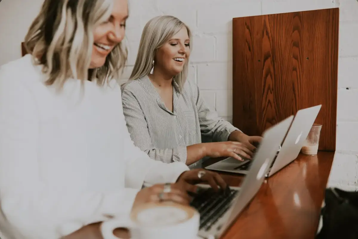 Kurs kwalifikacyjny SI online: Uprawnienia terapeuty co musisz wiedzieć?