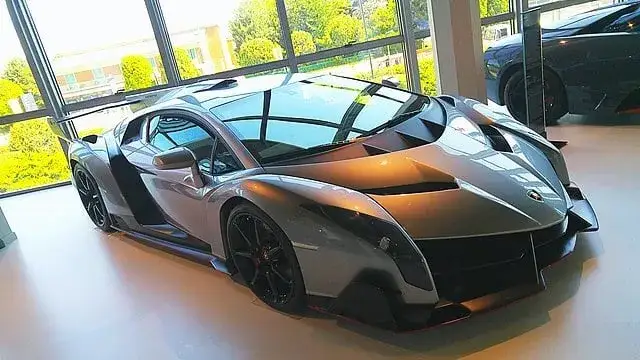 Ile kosztuje lamborghini? Zaskakujące ceny różnych modeli luksusowych samochodów