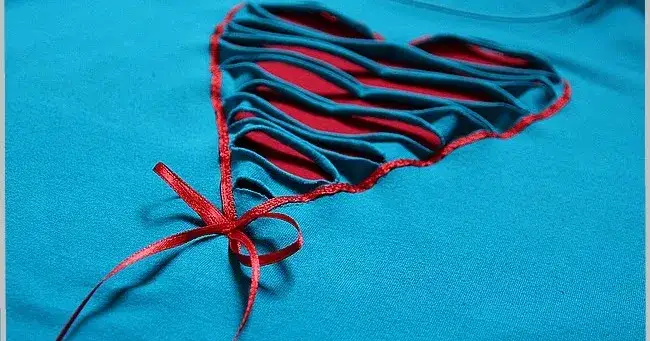 Jak stworzyć wyjątkową koszulkę z pocałunkiem DIY na każdą okazję