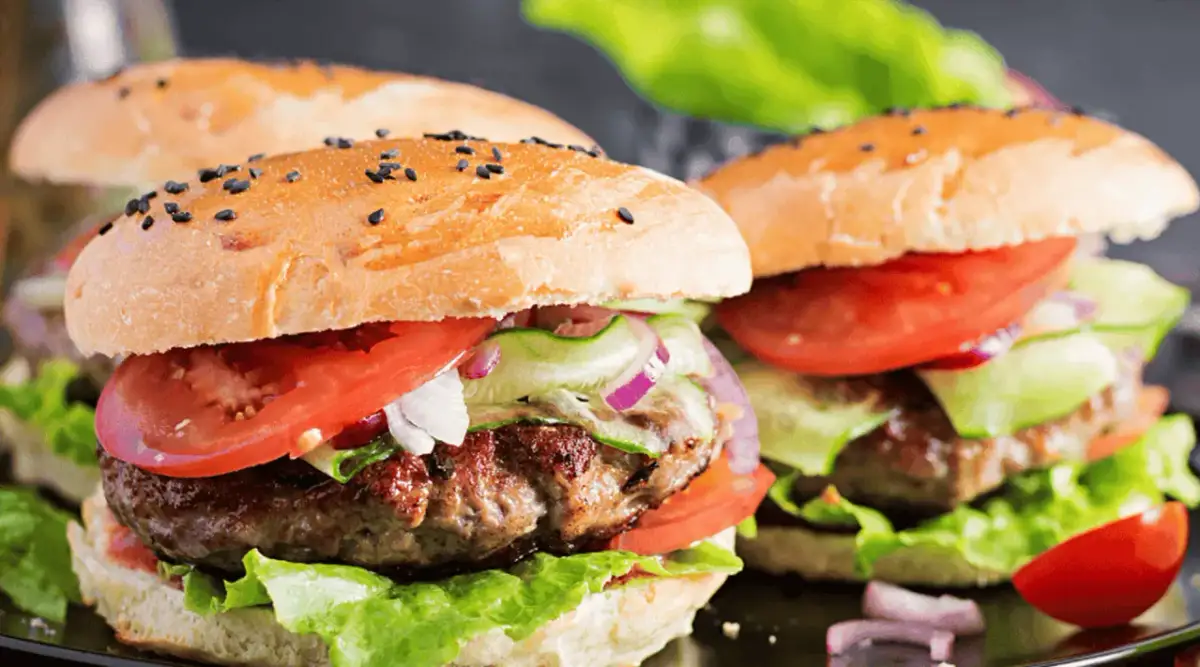 Koniec z suchym burgerem! Zrób soczyste burgery w domu.
