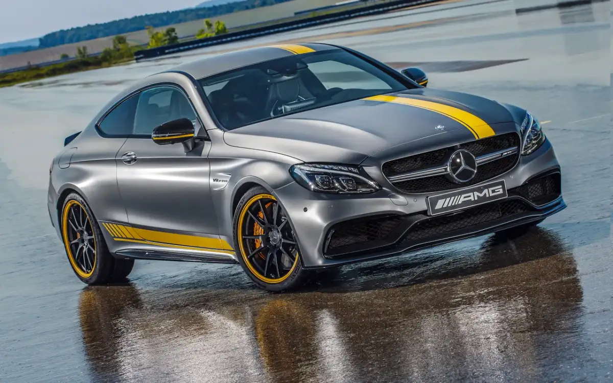 Mercedes-Benz C63 AMG - Ceny, specyfikacje i porównania modeli