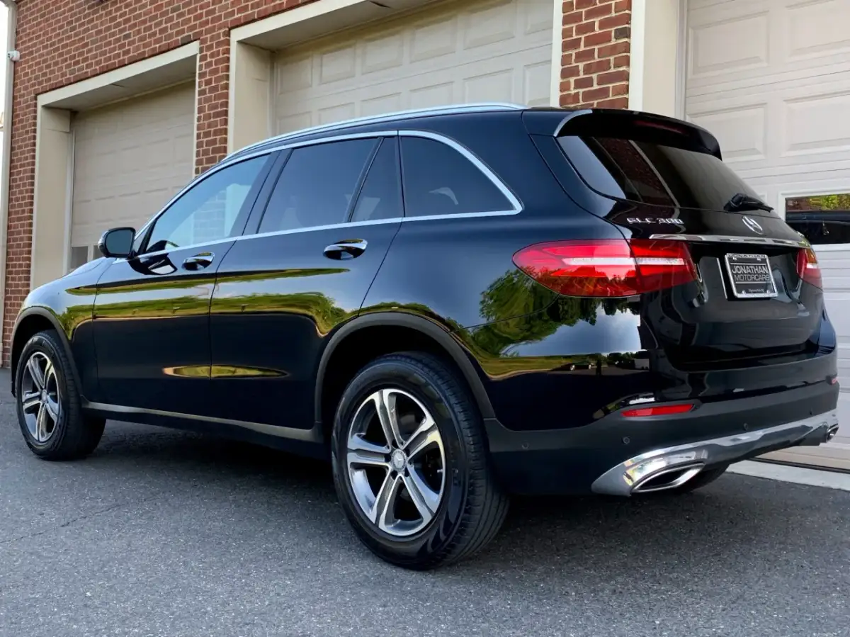 Mercedes-Benz GLC 300 4MATIC - poznaj jego wyjątkowe osiągi i cechy