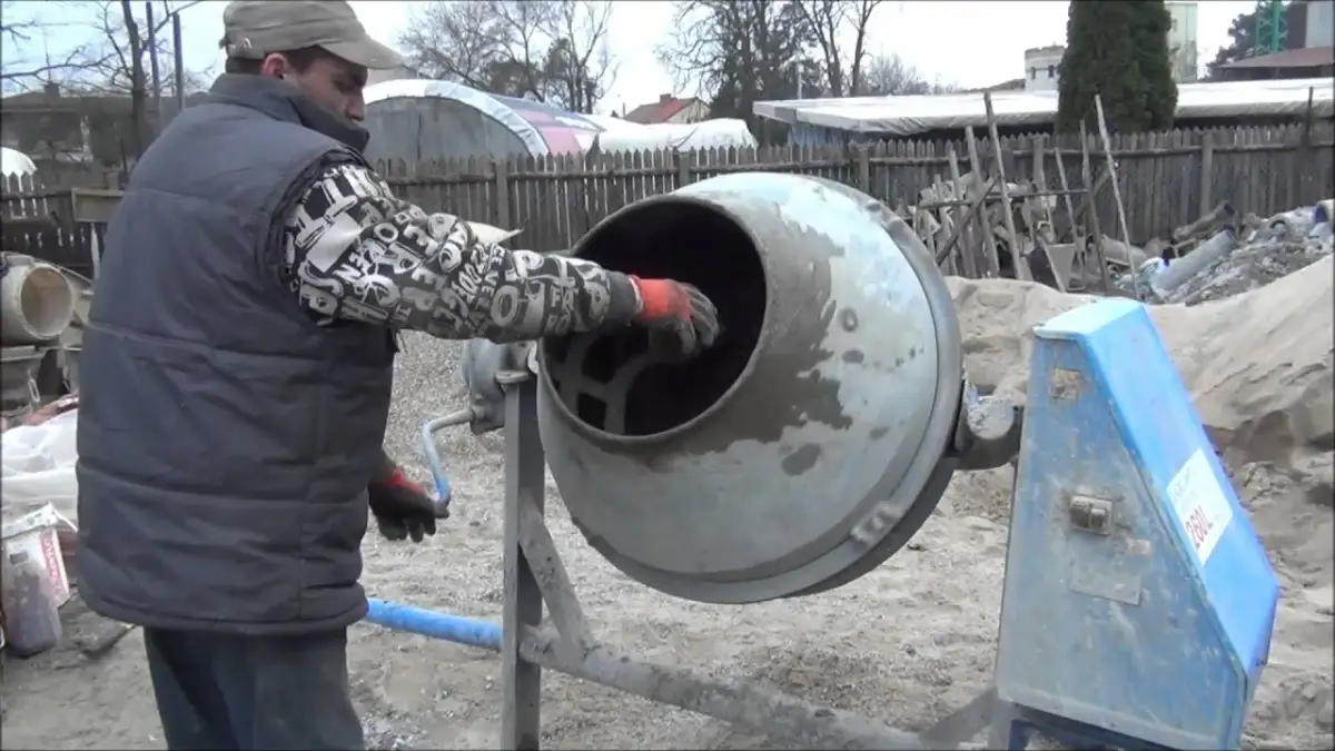 Ile betonu z betoniarki 150l? Przepisy i sekrety fachowca