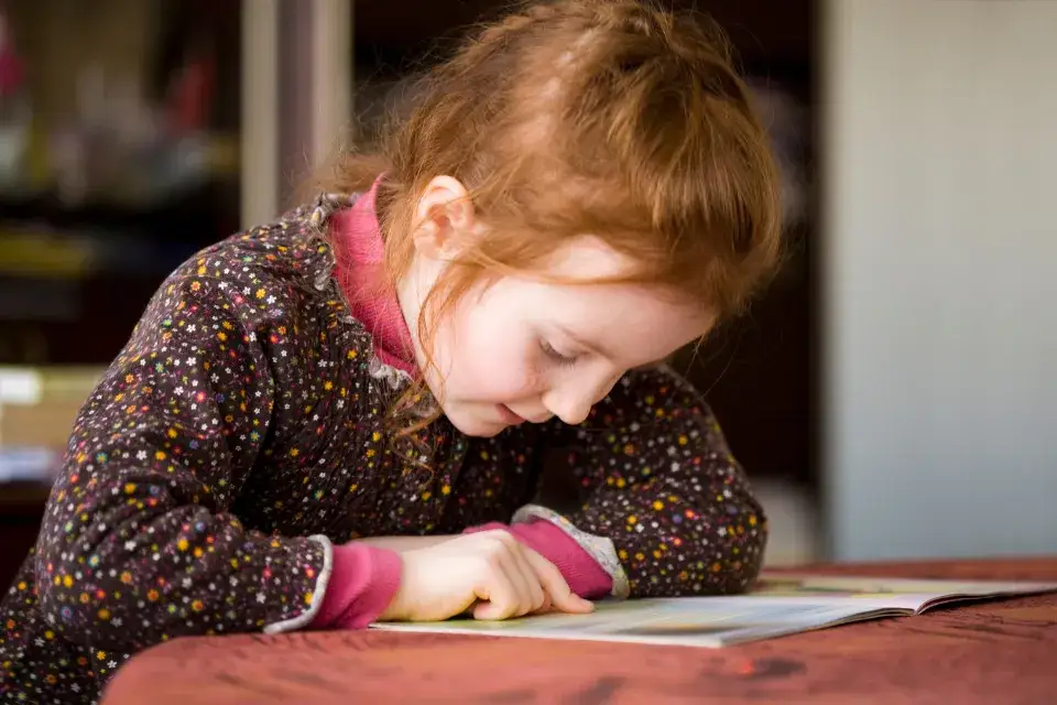 Czytające przedszkolaki: mit czy norma w rozwoju umiejętności czytania