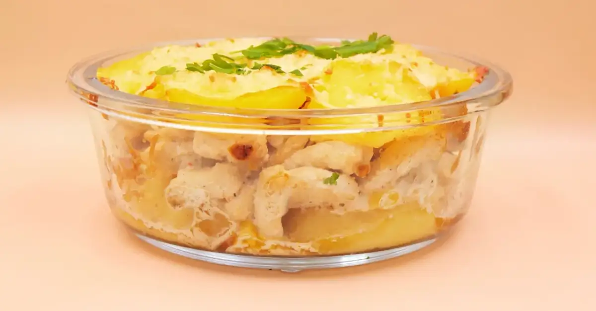 Zapiekanka ziemniaczana z kurczakiem: przepis i triki mistrza!