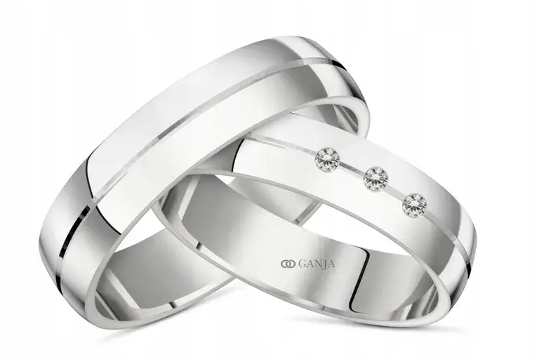 Srebrna obrączka męska: Znaczenie, tradycja i nowoczesny styl w Polsce