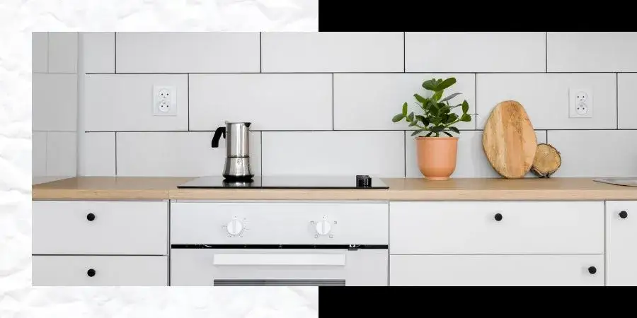 Jakie uchwyty do białych mebli kuchennych - wybierz idealne rozwiązania