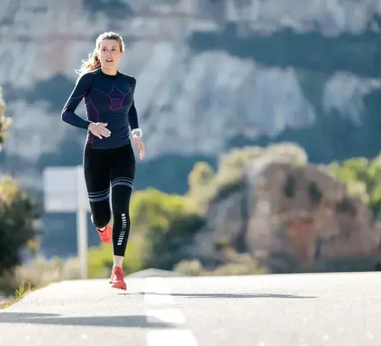 Jakie tętno podczas biegania jest optymalne? Sprawdź normy i uniknij błędów treningowych