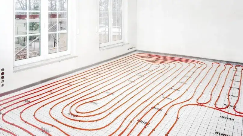 Ile rury na ogrzewanie podłogowe? Oblicz dokładnie i oszczędzaj