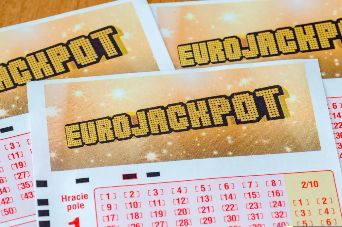 Kupony Eurojackpot z napisem "JACKPOT" i polami do zaznaczenia liczb. Szukasz złota loteria Eurojackpot kody promocyjne?