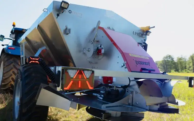 Rozsiewacz nawozów: Jak wybrać idealny i oszczędzać?