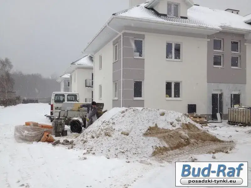 Ile schnie wylewka w zimie? Poznaj kluczowe czynniki wpływające na czas schnięcia