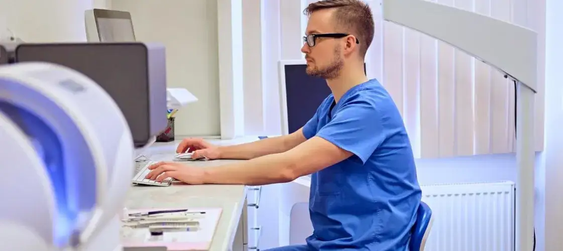 Fizyk Medyczny Zarobki w Polsce 2024: Ile Naprawdę Zarobisz?