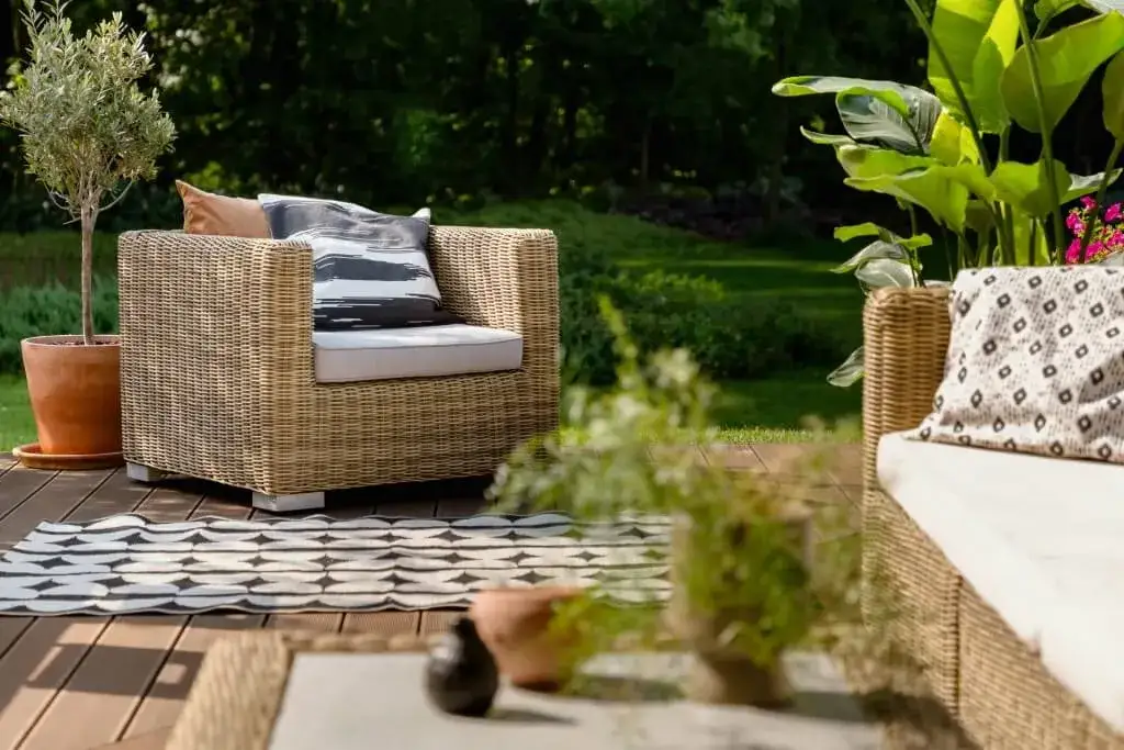 Jak naprawić technorattan? Poradnik eksperta DIY i oszczędność!