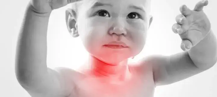 Skuteczne metody na zapalenie krtani u dziecka – co warto wiedzieć