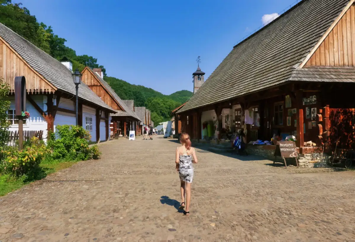 Ropienka atrakcje – odkryj najciekawsze miejsca i aktywności w regionie