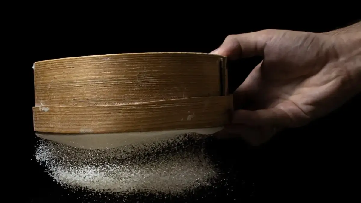 Ile waży łyżka mąki pszennej typ 450? Odkryj prawdę o wadze!