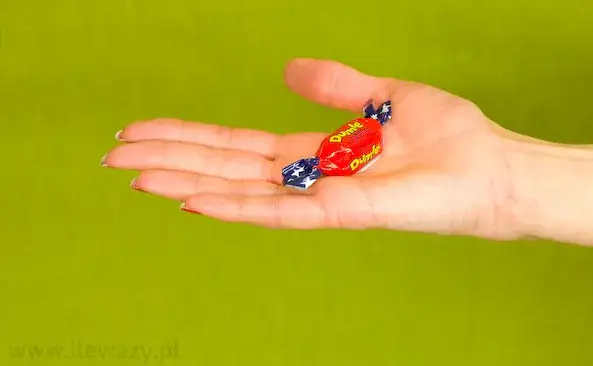 Ile kalorii ma cukierek czekoladowy? Sprawdź fakty!