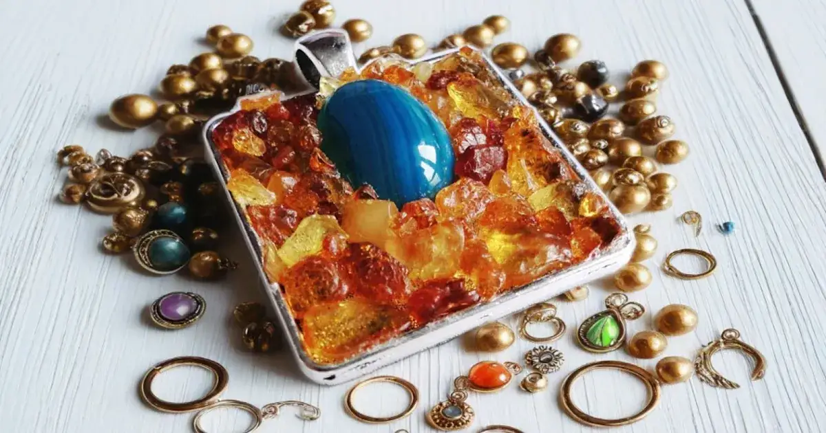 Jak przywrócić blask sztucznej biżuterii? Skuteczne sposoby ratowania ozdób