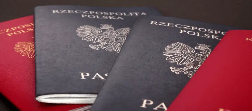 Ile lat jest ważny paszport? Sprawdź, aby uniknąć problemów podróżnych