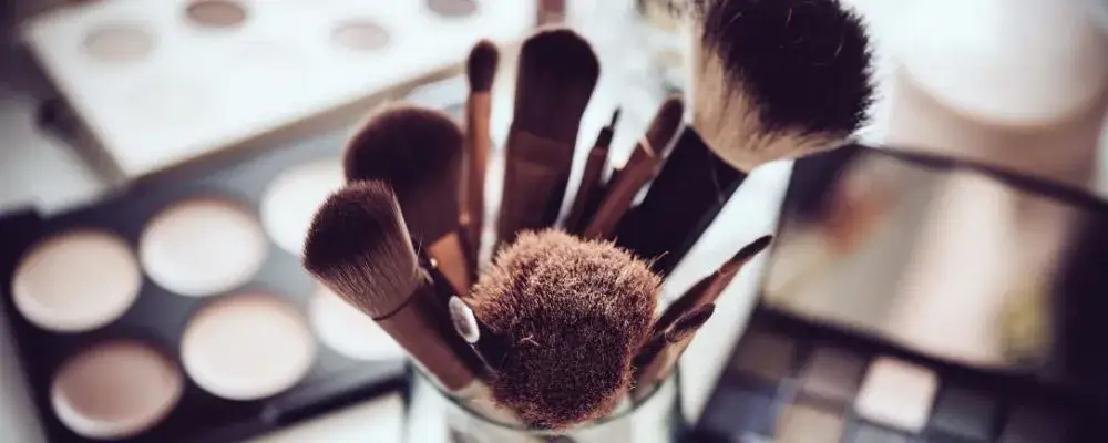 Jakie pędzle do makijażu? Wybierz swój zestaw jak ekspert!