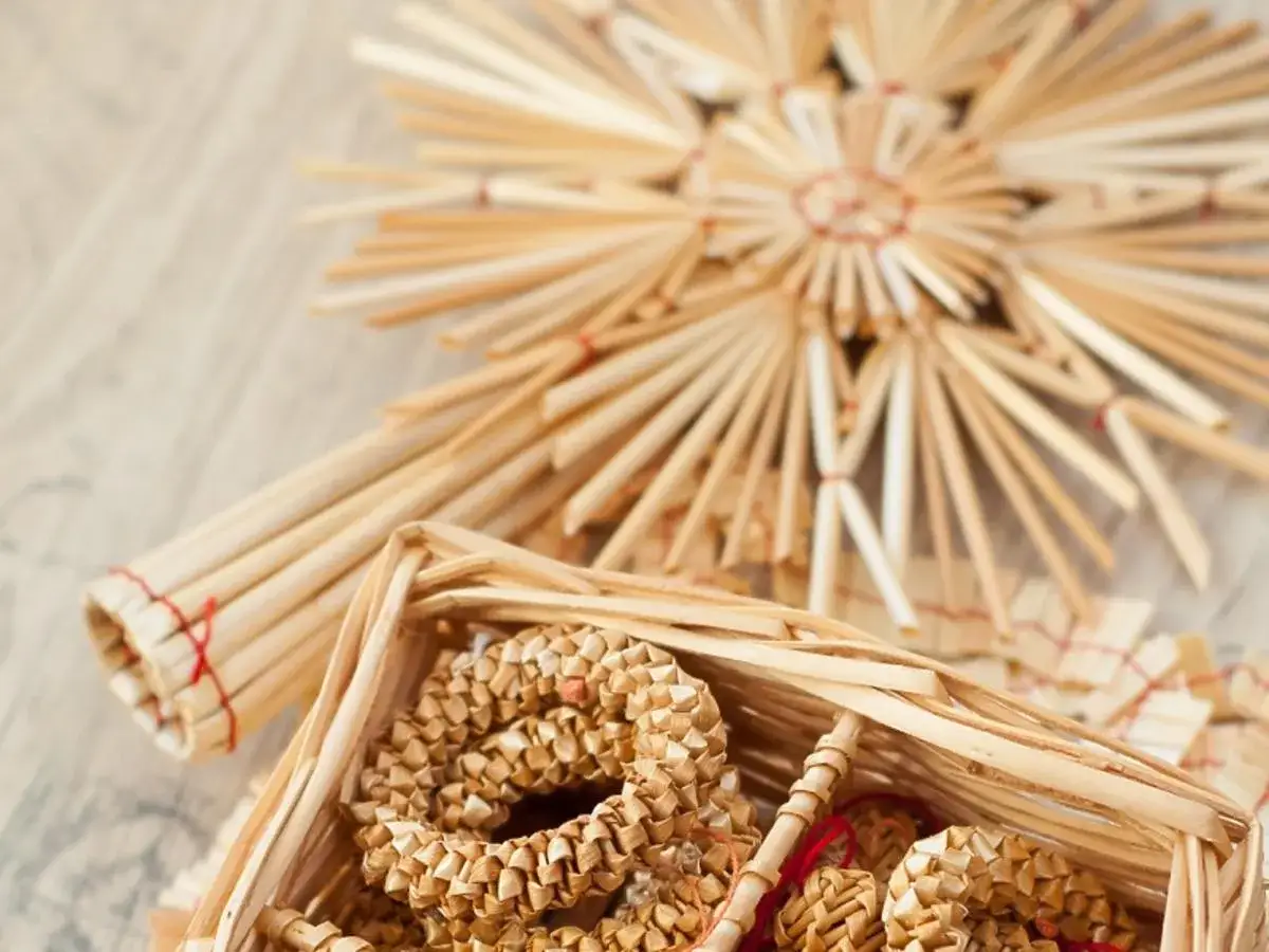 Ozdoby ze słomy jak zrobić - proste kroki na piękne dekoracje