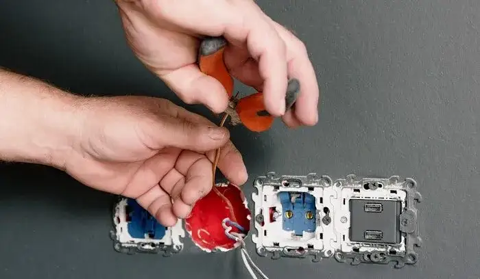 Osadzenie Puszki Elektrycznej: Jakie Są Koszty? Bezpieczny Dom