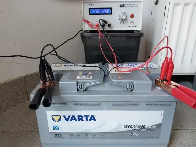 Jak ładować akumulator AGM zwykłym prostownikiem bez ryzyka uszkodzenia