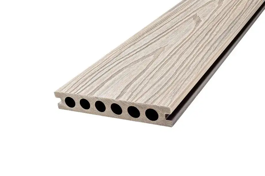 Co na taras zewnętrzny: najlepsze materiały, które nie wymagają troski