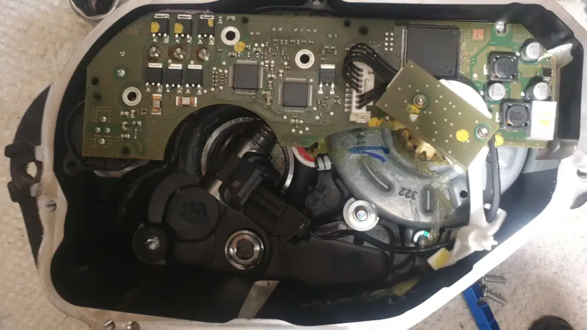 Jak odblokować silnik Brose i uniknąć utraty gwarancji?