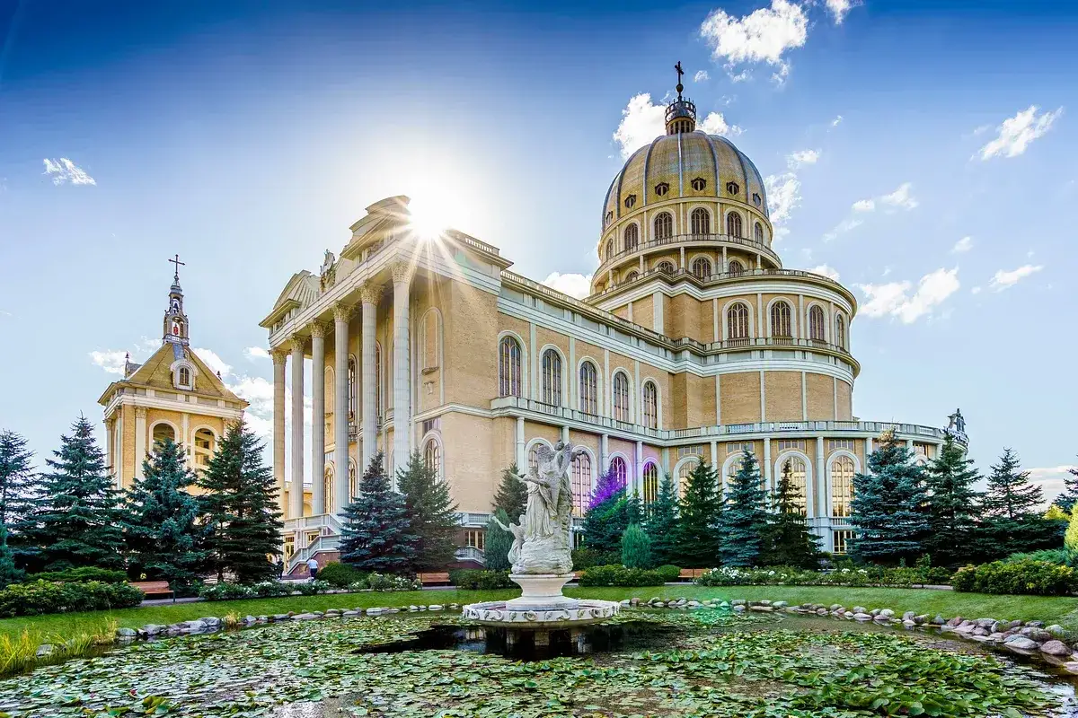 Sanktuarium Matki Bożej Licheńskiej na żywo – Msze i transmisje online