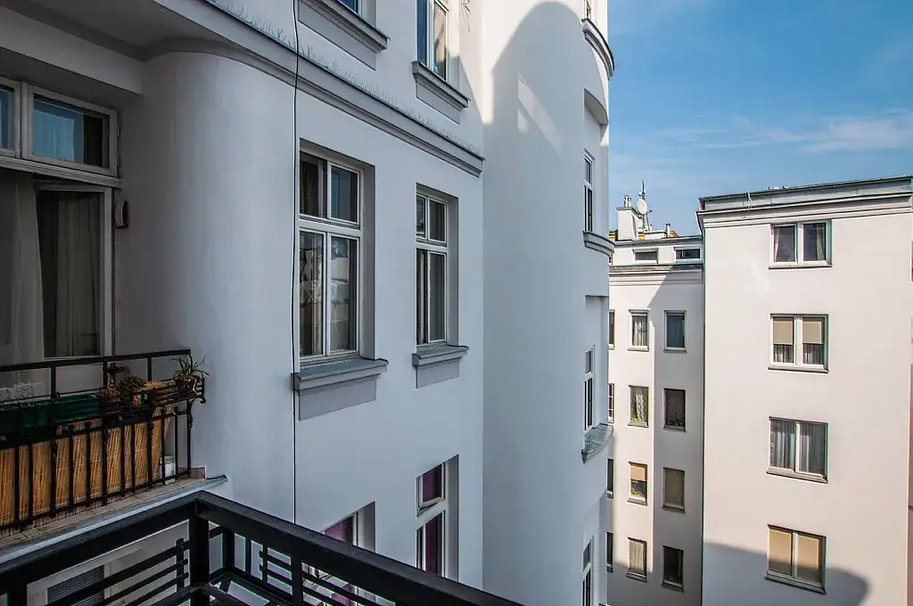 Dlaczego dawniej budowano wysokie mieszkania? Odkryj ich tajemnice