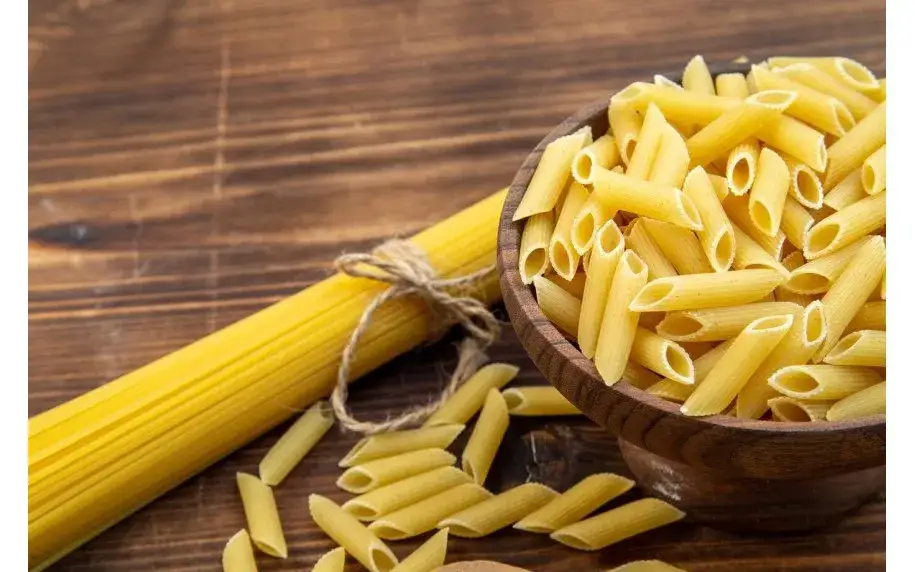 Makaron penne kcal nieugotowany - ile kalorii zawiera surowy makaron?