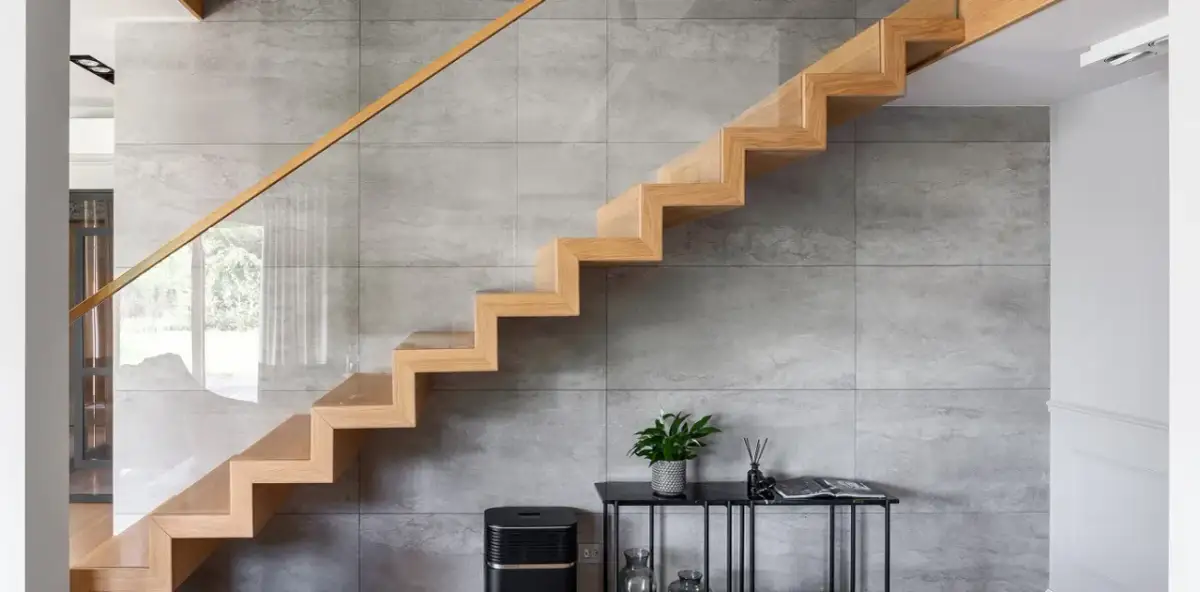 Ile kosztują schody drewniane na beton? Sprawdź ceny i opcje.