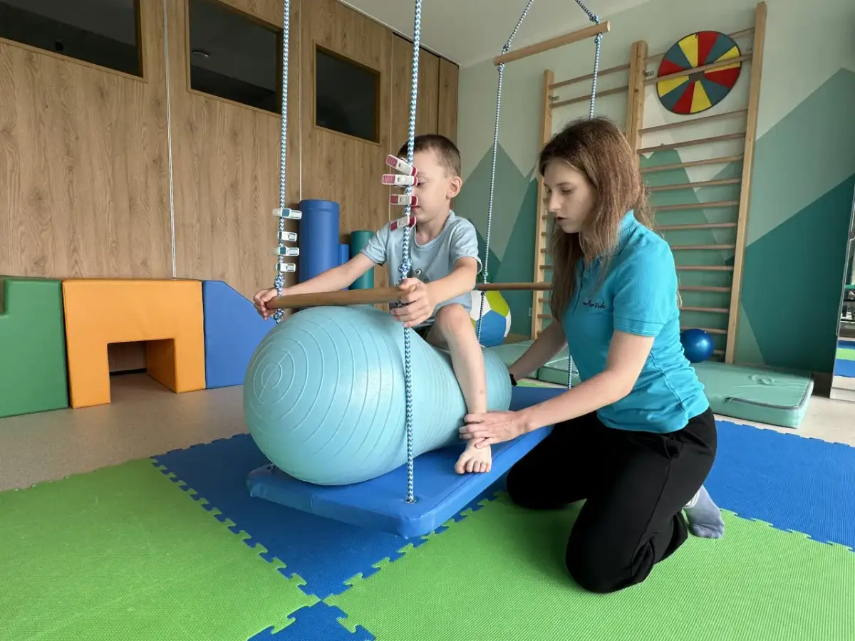 Integracja Sensoryczna Bemowo: Jak pomóc dziecku? Diagnoza i Terapia