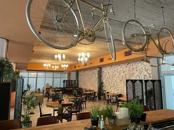 Międzywodzie gdzie zjeść – najlepsze miejsca na pyszny posiłek