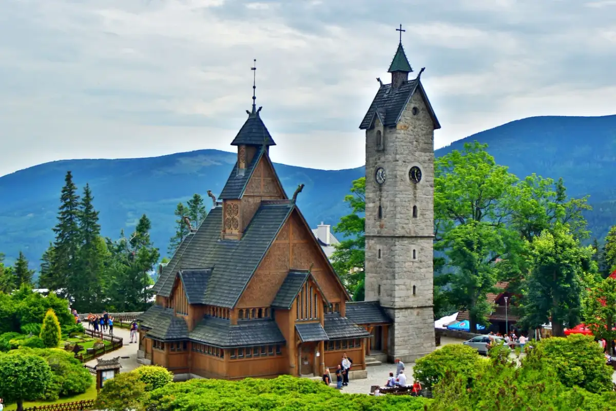 Jakie pamiątki z Karpacza warto kupić? Sprawdź najlepsze propozycje